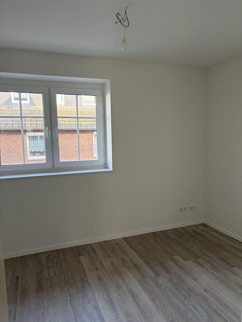 Prenájom bytu 3-izbový 88 m², Hauptstr. 6, Brackel, Dolné Sasko Prenájom bytu 3-izbový 88 m², Hauptstr. 6, Brackel, Dolné Sasko