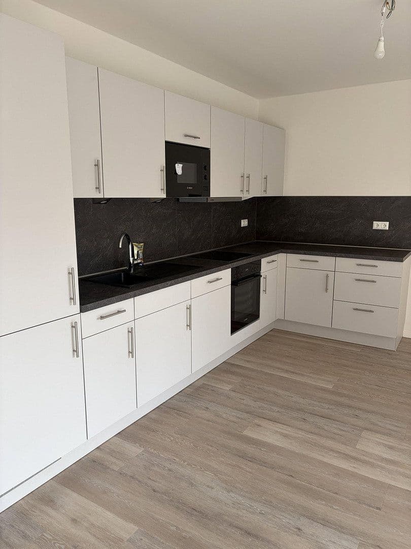 Prenájom bytu 3-izbový 88 m², Hauptstr. 6, Brackel, Dolné Sasko Prenájom bytu 3-izbový 88 m², Hauptstr. 6, Brackel, Dolné Sasko