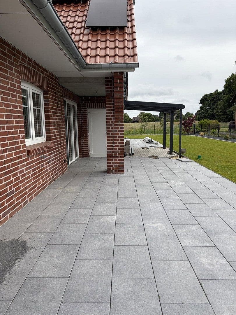 Prenájom bytu 3-izbový 88 m², Hauptstr. 6, Brackel, Dolné Sasko Prenájom bytu 3-izbový 88 m², Hauptstr. 6, Brackel, Dolné Sasko