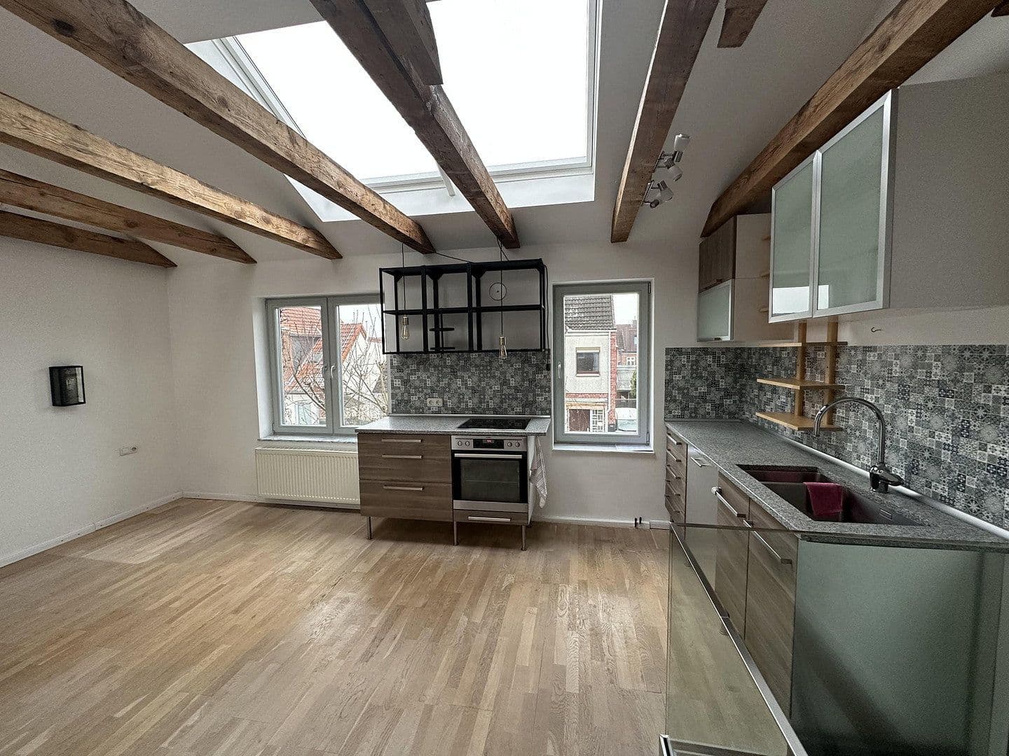 Predaj domu 93 m², pozemok 161 m², Lüneburg, Dolné Sasko Predaj domu 93 m², pozemok 161 m², Lüneburg, Dolné Sasko