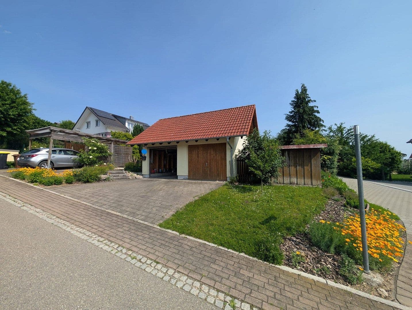Predaj domu 120 m², pozemok 800 m², Eigeltingen, Bádensko-Wurttembersko Predaj domu 120 m², pozemok 800 m², Eigeltingen, Bádensko-Wurttembersko