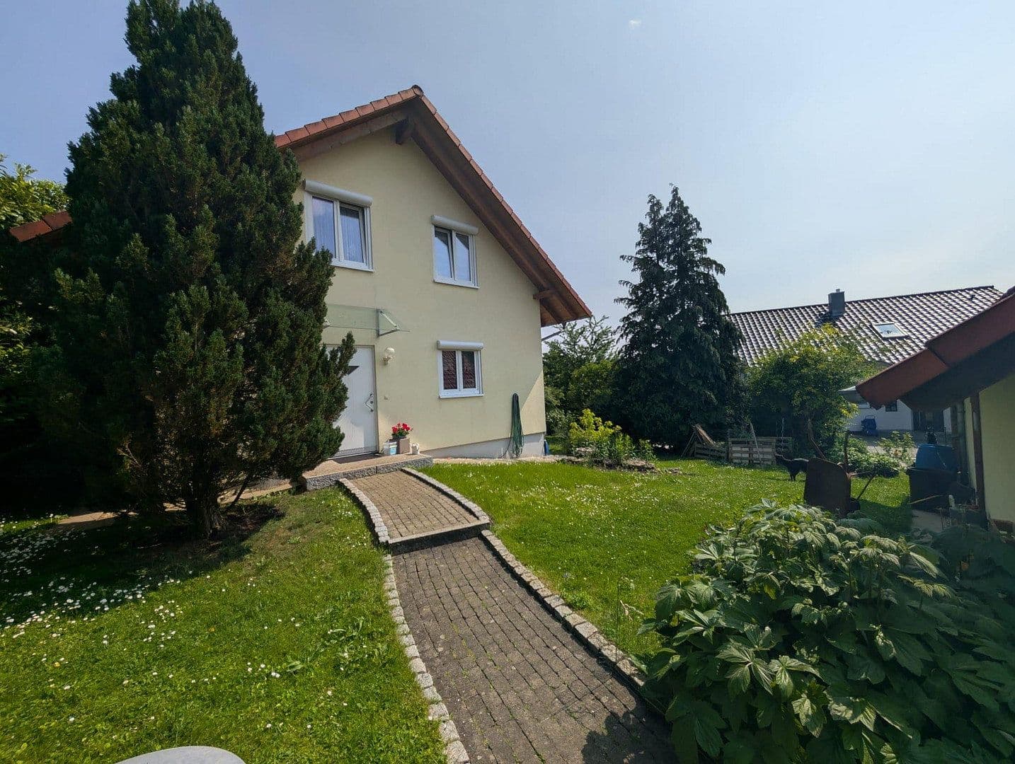 Predaj domu 120 m², pozemok 800 m², Eigeltingen, Bádensko-Wurttembersko Predaj domu 120 m², pozemok 800 m², Eigeltingen, Bádensko-Wurttembersko