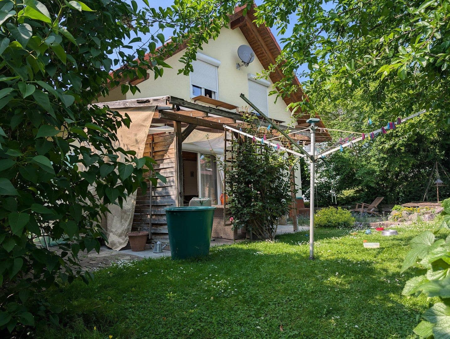 Predaj domu 120 m², pozemok 800 m², Eigeltingen, Bádensko-Wurttembersko Predaj domu 120 m², pozemok 800 m², Eigeltingen, Bádensko-Wurttembersko