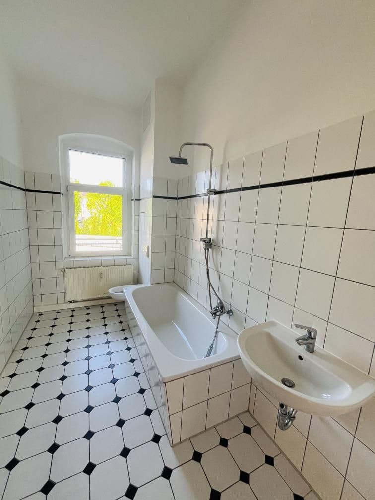 Prenájom bytu 2-izbový 66 m², Wappenhenschstraße 16,, Döbeln, Sasko Prenájom bytu 2-izbový 66 m², Wappenhenschstraße 16,, Döbeln, Sasko