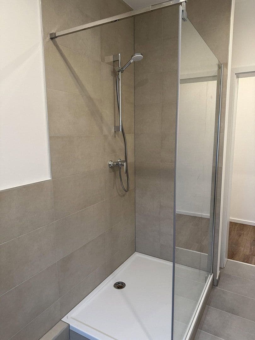 Prenájom bytu 3-izbový 70 m², Erlangerstraße 91, Fürth, Bavorsko Prenájom bytu 3-izbový 70 m², Erlangerstraße 91, Fürth, Bavorsko