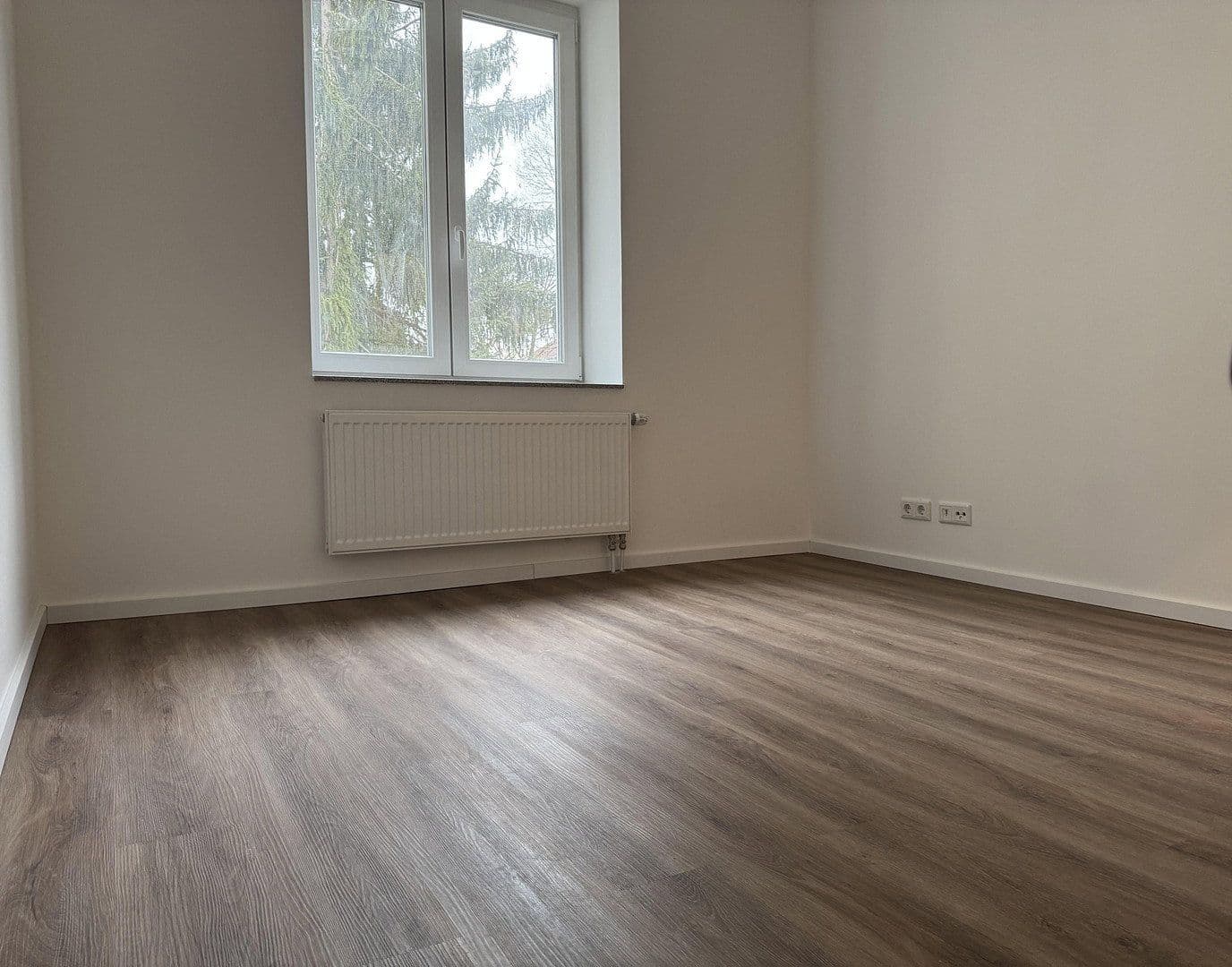 Prenájom bytu 3-izbový 70 m², Erlangerstraße 91, Fürth, Bavorsko Prenájom bytu 3-izbový 70 m², Erlangerstraße 91, Fürth, Bavorsko