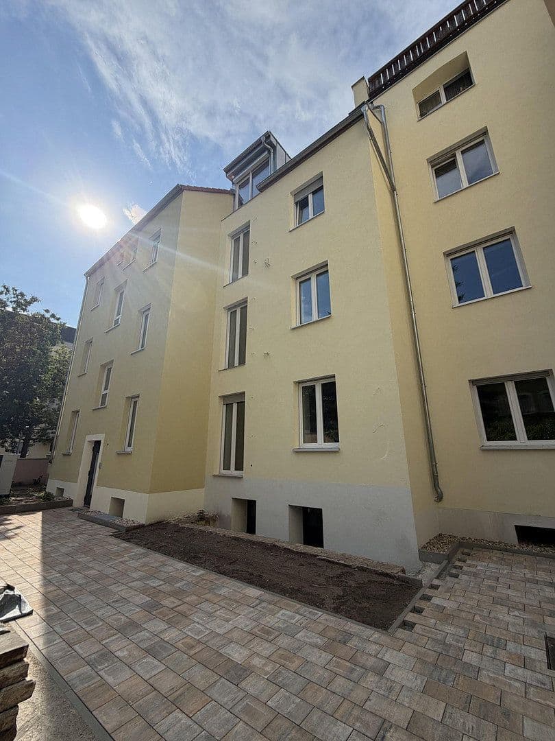 Prenájom bytu 3-izbový 70 m², Erlangerstraße 91, Fürth, Bavorsko Prenájom bytu 3-izbový 70 m², Erlangerstraße 91, Fürth, Bavorsko
