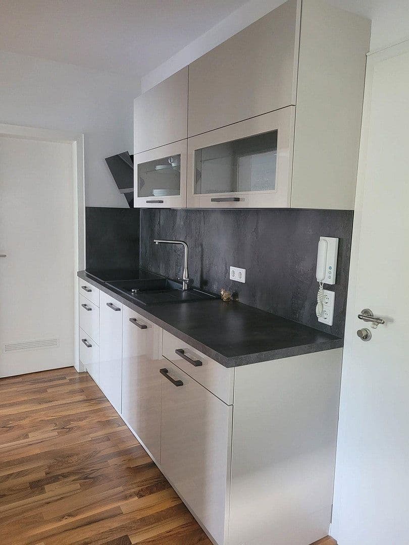Prenájom bytu 2-izbový 60 m², Karl-Zörgiebel-Straße 00, Mainz, Porýnie-Falcko Prenájom bytu 2-izbový 60 m², Karl-Zörgiebel-Straße 00, Mainz, Porýnie-Falcko