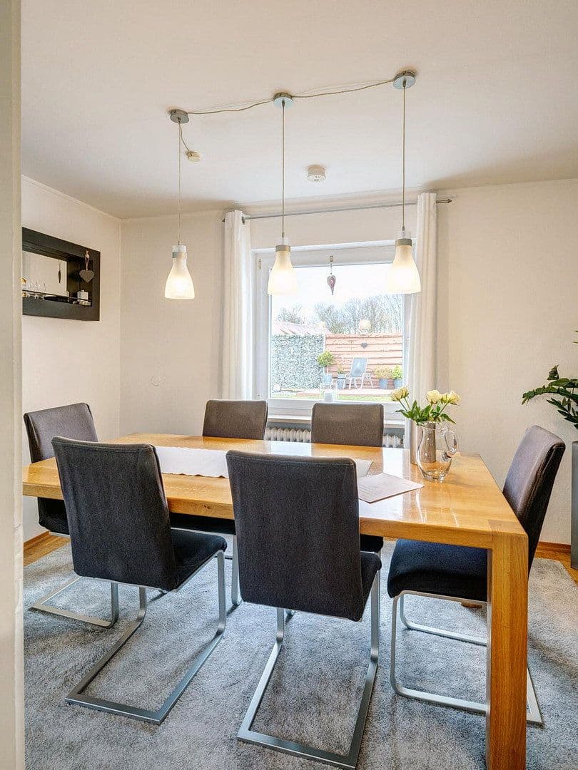 Predaj domu 237 m², pozemok 992 m², Reichertshausen - Steinkirchen, Bavorsko Predaj domu 237 m², pozemok 992 m², Reichertshausen - Steinkirchen, Bavorsko