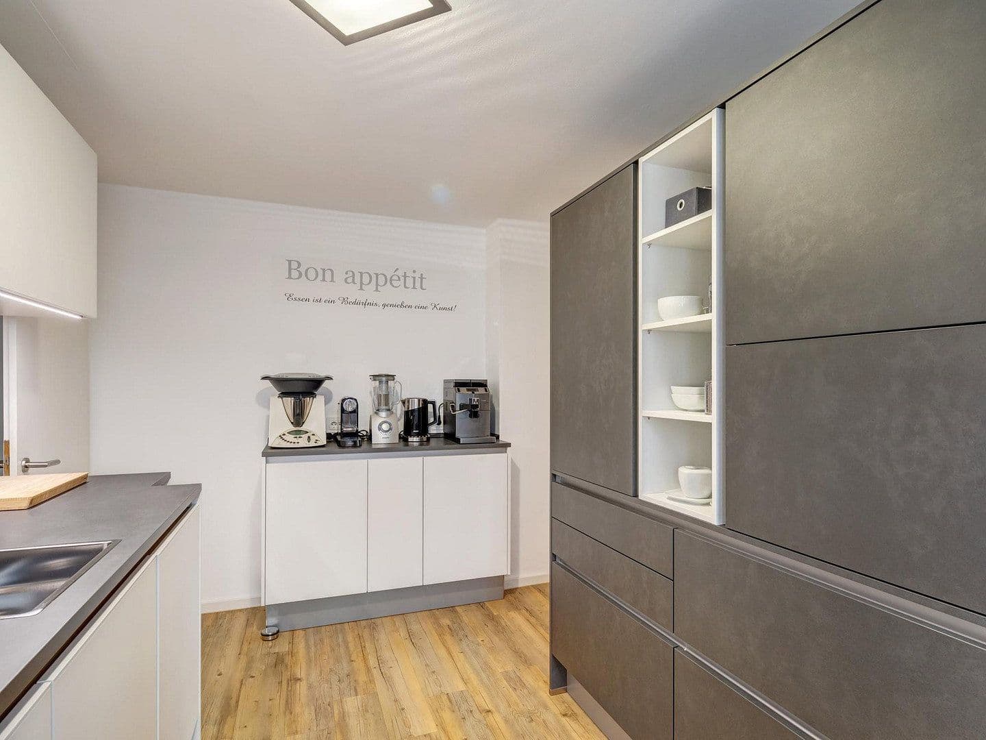 Predaj domu 237 m², pozemok 992 m², Reichertshausen - Steinkirchen, Bavorsko Predaj domu 237 m², pozemok 992 m², Reichertshausen - Steinkirchen, Bavorsko