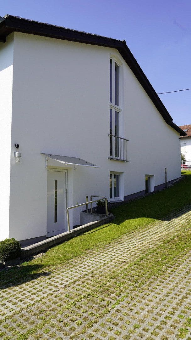 Predaj domu 237 m², pozemok 992 m², Reichertshausen - Steinkirchen, Bavorsko Predaj domu 237 m², pozemok 992 m², Reichertshausen - Steinkirchen, Bavorsko