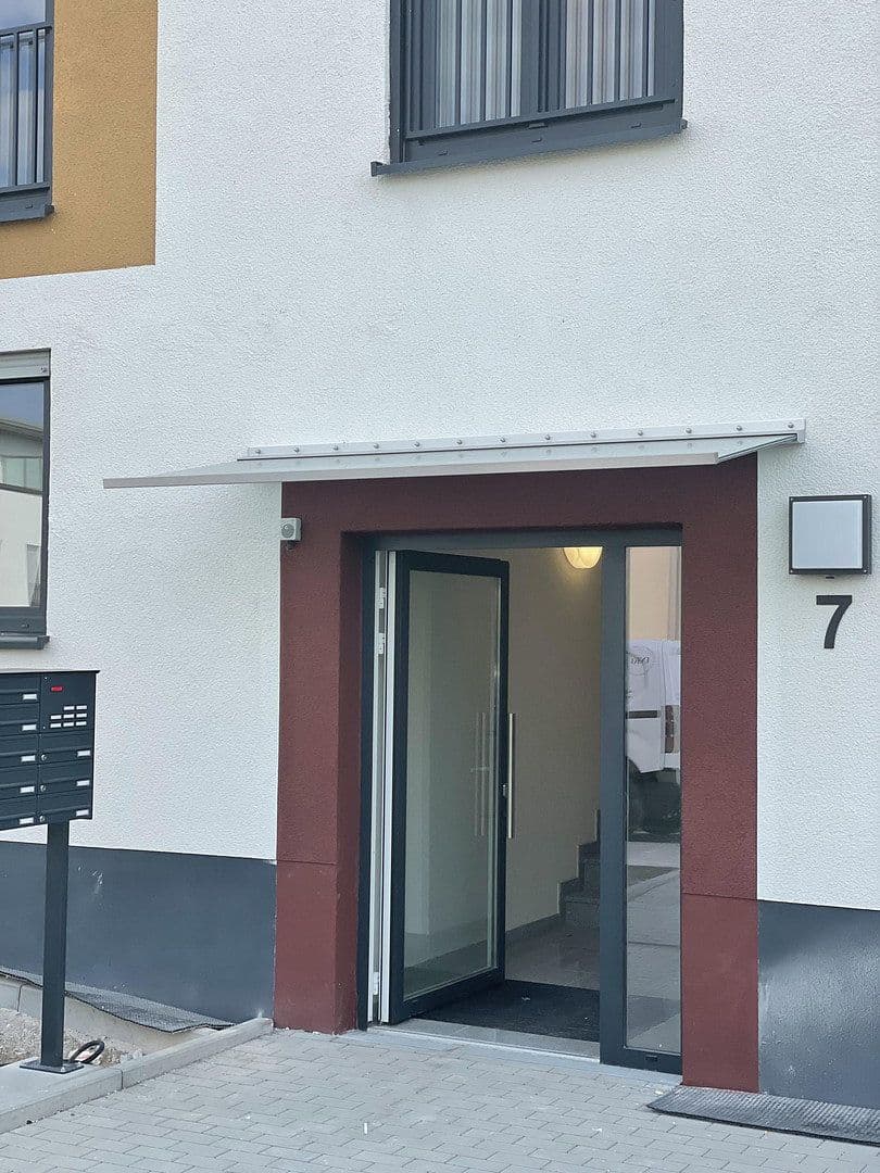 Prenájom bytu 3-izbový 97 m², Anny-Schlemm-Str. 7, Neu-Isenburg, Hesensko Prenájom bytu 3-izbový 97 m², Anny-Schlemm-Str. 7, Neu-Isenburg, Hesensko