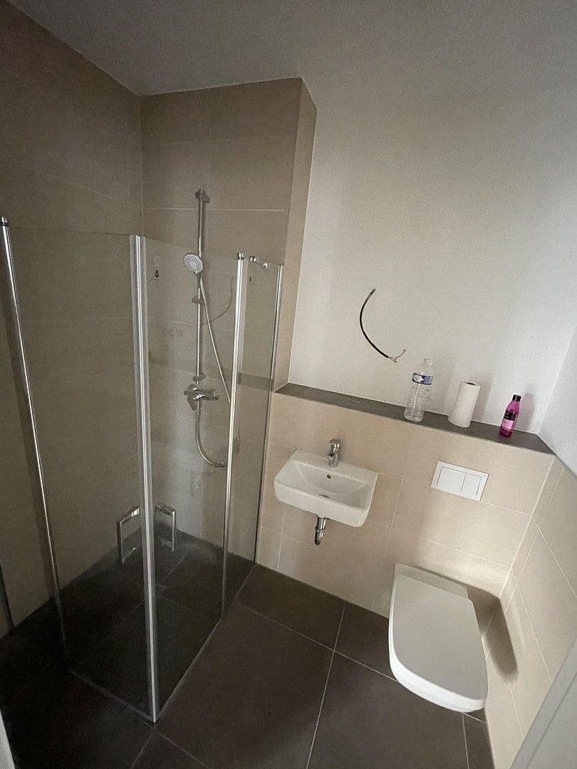 Prenájom bytu 3-izbový 97 m², Anny-Schlemm-Str. 7, Neu-Isenburg, Hesensko Prenájom bytu 3-izbový 97 m², Anny-Schlemm-Str. 7, Neu-Isenburg, Hesensko