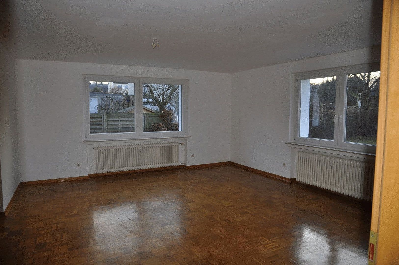 Predaj domu 267 m², pozemok 1.075 m², Wennigsen (Deister), Dolné Sasko Predaj domu 267 m², pozemok 1.075 m², Wennigsen (Deister), Dolné Sasko