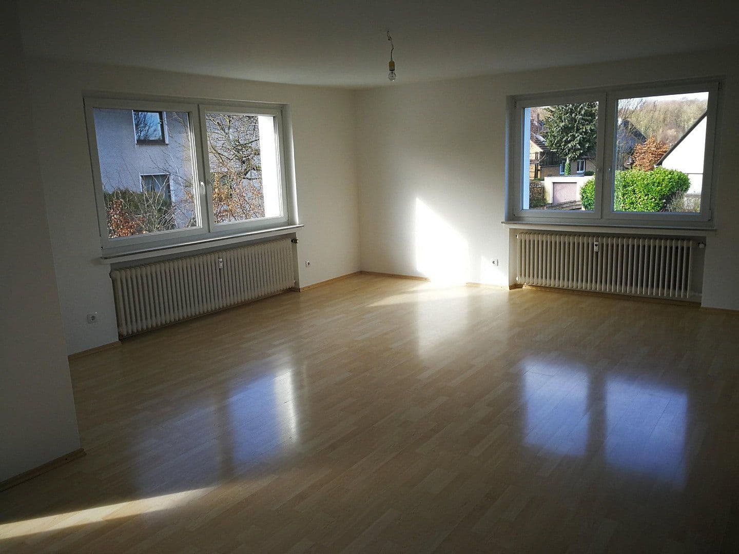 Predaj domu 267 m², pozemok 1.075 m², Wennigsen (Deister), Dolné Sasko Predaj domu 267 m², pozemok 1.075 m², Wennigsen (Deister), Dolné Sasko