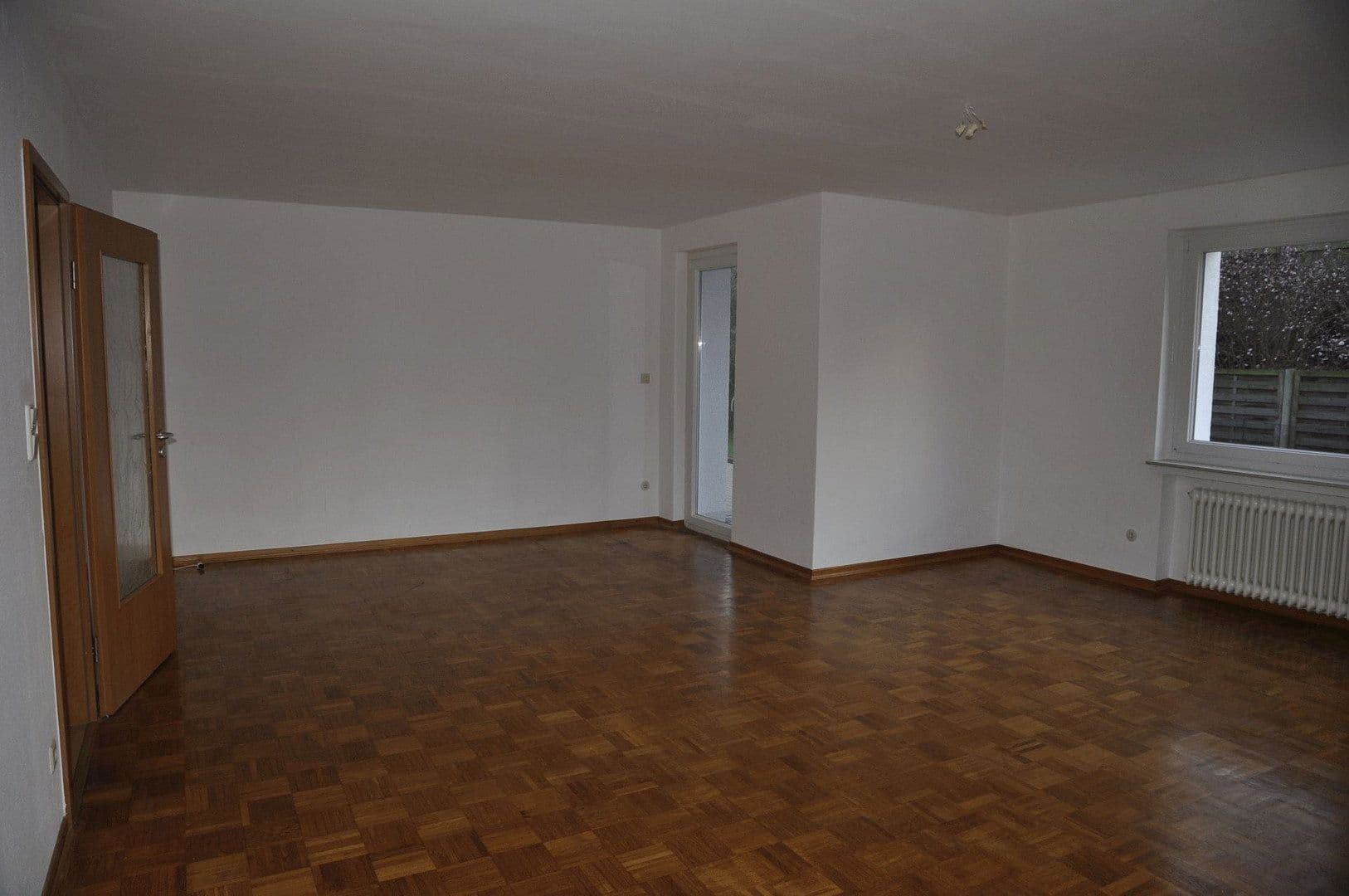 Predaj domu 267 m², pozemok 1.075 m², Wennigsen (Deister), Dolné Sasko Predaj domu 267 m², pozemok 1.075 m², Wennigsen (Deister), Dolné Sasko