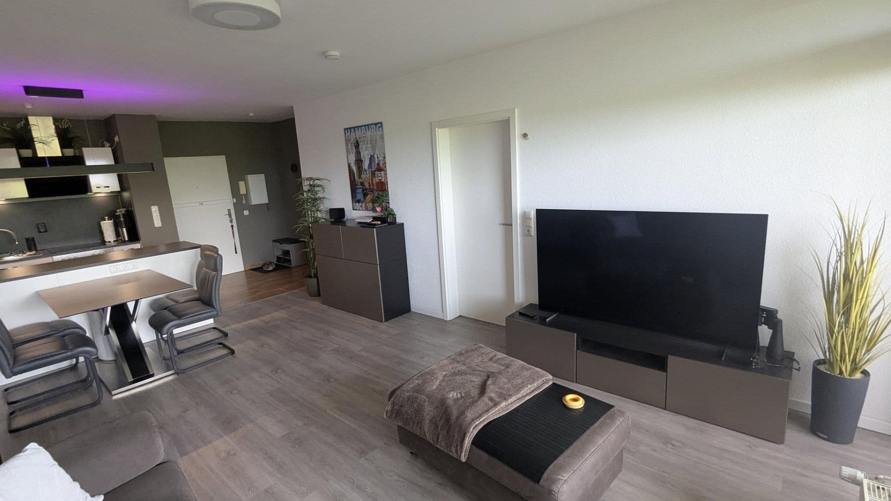 Prenájom bytu 2-izbový 60 m², Hamburg, Hamburg Prenájom bytu 2-izbový 60 m², Hamburg, Hamburg