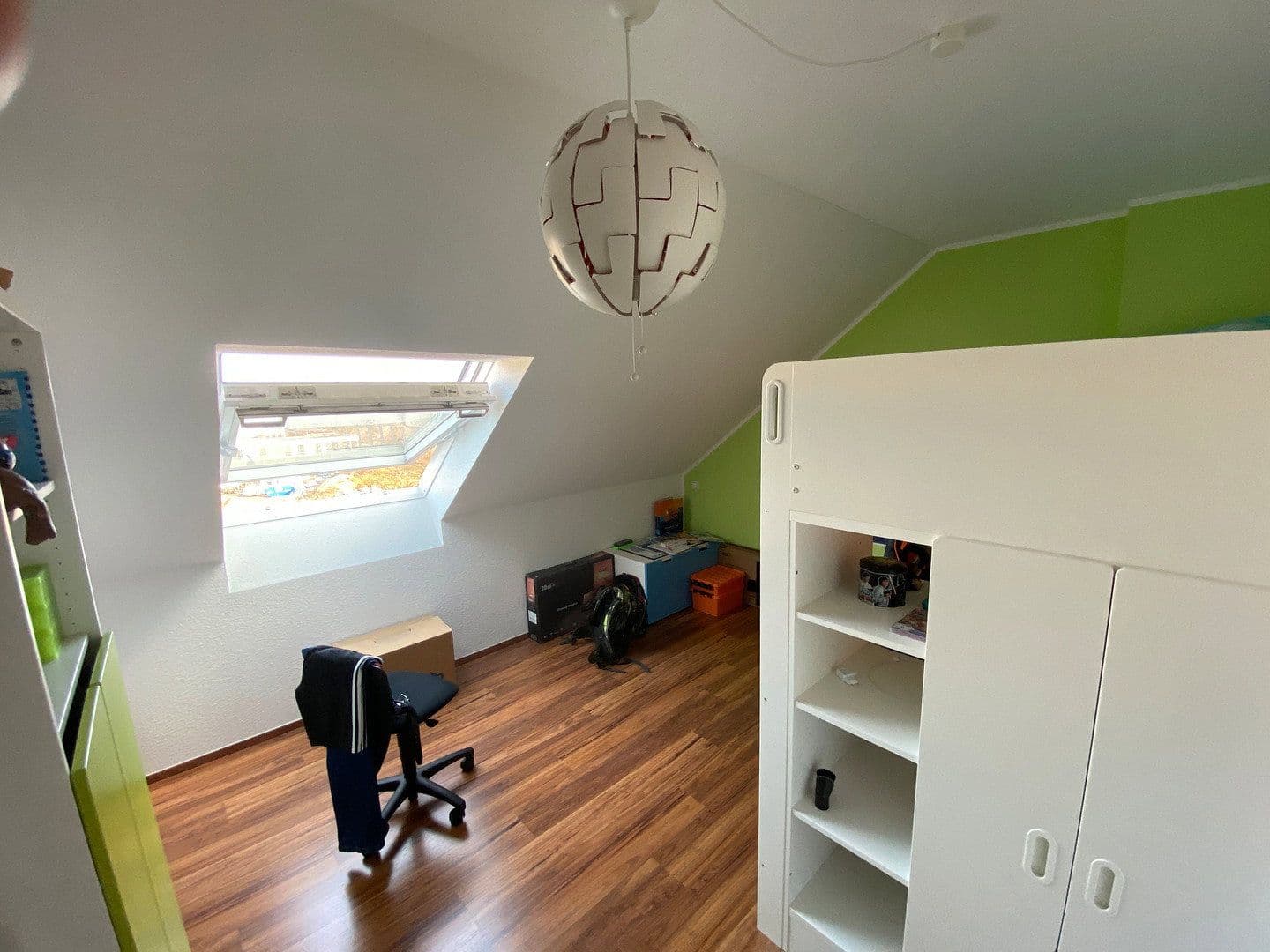 Prenájom bytu 4-izbový 97 m², Willy-Brandt-Str. 3, Bergisch Gladbach, Severné Porýnie - Westfálsko Prenájom bytu 4-izbový 97 m², Willy-Brandt-Str. 3, Bergisch Gladbach, Severné Porýnie - Westfálsko