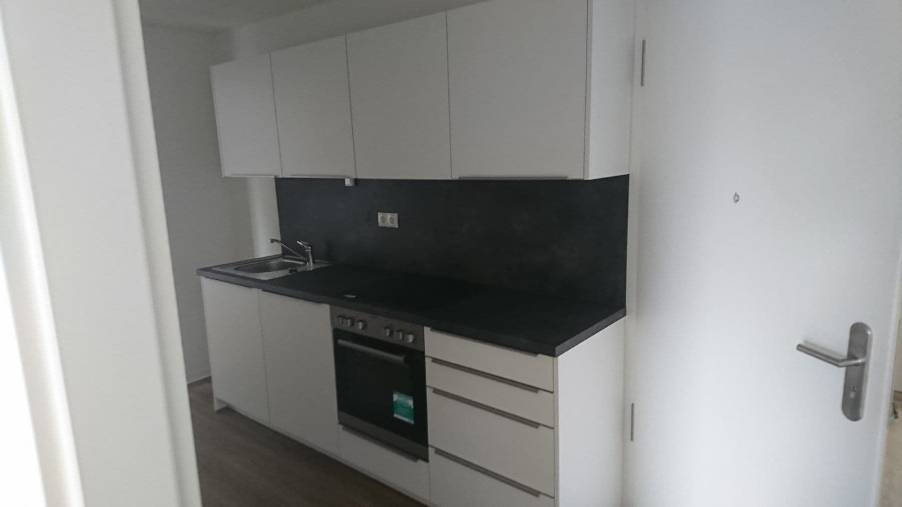Prenájom bytu 3-izbový 70 m², Albert-Einstein-Str. 7a, Rostock, Meklenbursko-Predpomoransko Prenájom bytu 3-izbový 70 m², Albert-Einstein-Str. 7a, Rostock, Meklenbursko-Predpomoransko