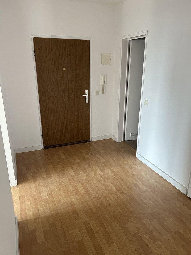 Prenájom bytu 4-izbový 95 m², Rodgau, Hesensko Prenájom bytu 4-izbový 95 m², Rodgau, Hesensko