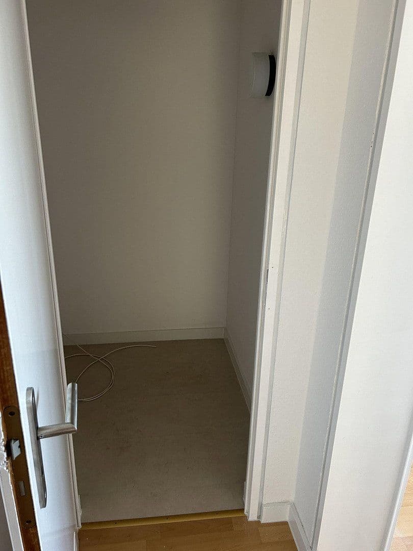 Prenájom bytu 4-izbový 95 m², Rodgau, Hesensko Prenájom bytu 4-izbový 95 m², Rodgau, Hesensko