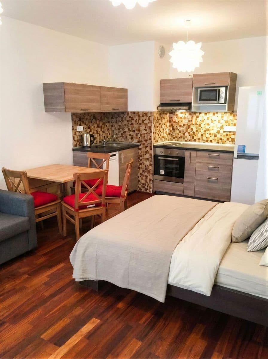 Prenájom bytu 35 m², Olšanská e, Praha, Praha Prenájom bytu 35 m², Olšanská e, Praha, Praha