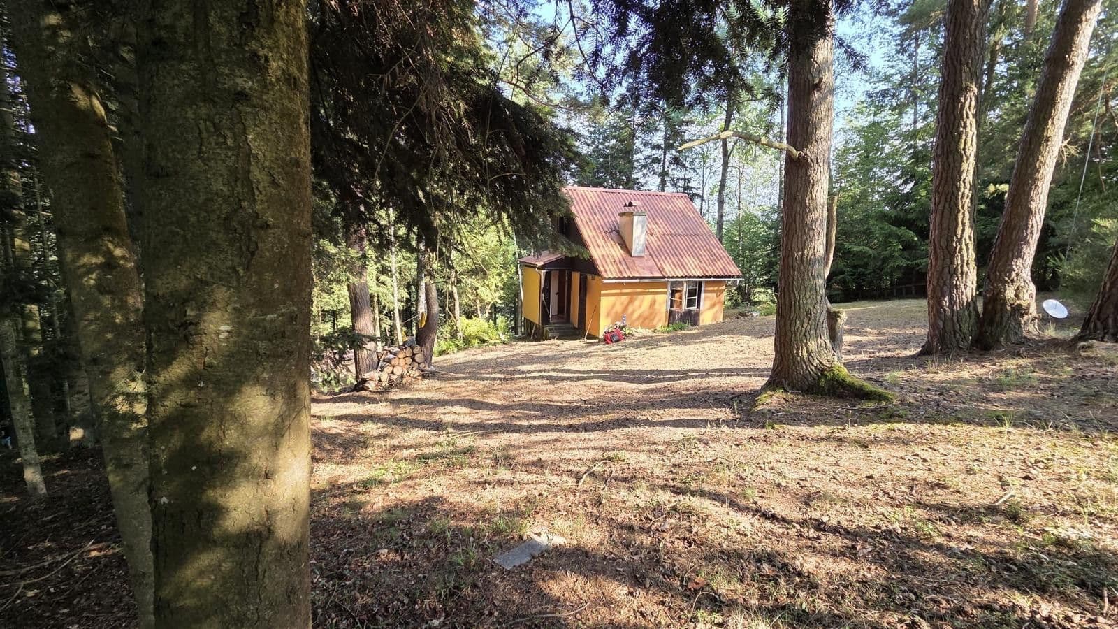 Predaj rekreačného objektu 35 m², pozemok 362 m², Bujanov, Jihočeský kraj Predaj rekreačného objektu 35 m², pozemok 362 m², Bujanov, Jihočeský kraj