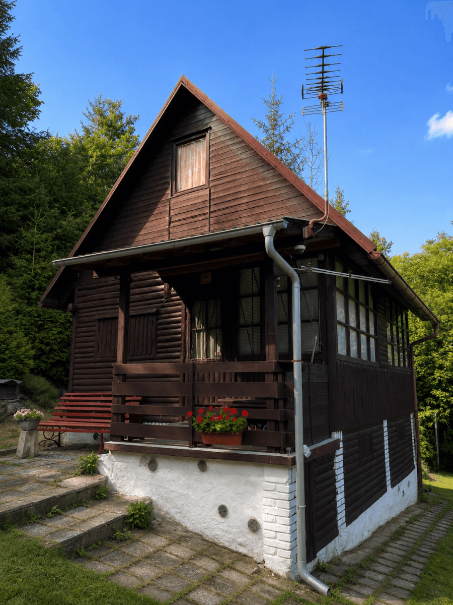 Predaj rekreačného objektu 42 m², pozemok 1.157 m², Čížová, Jihočeský kraj Predaj rekreačného objektu 42 m², pozemok 1.157 m², Čížová, Jihočeský kraj
