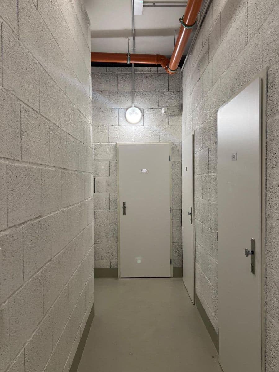 Prenájom bytu 3-izbový 99 m², Pavla Beneše, Praha, Praha Prenájom bytu 3-izbový 99 m², Pavla Beneše, Praha, Praha
