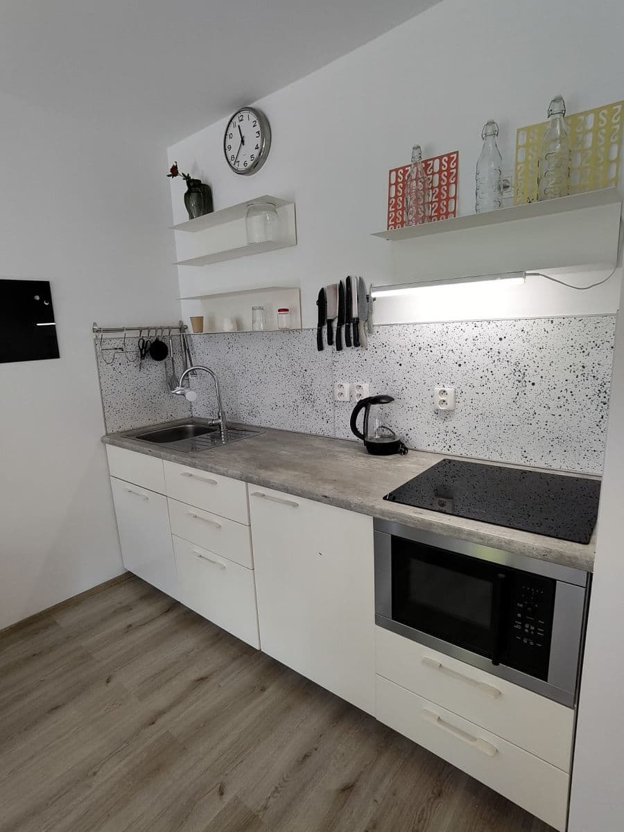 Prenájom bytu 1-izbový 42 m², K Vystrkovu, Praha, Praha Prenájom bytu 1-izbový 42 m², K Vystrkovu, Praha, Praha