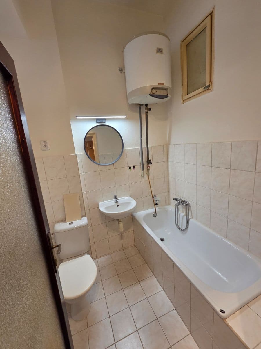 Prenájom bytu 1-izbový 24 m², Bratislavská, Brno, Jihomoravský kraj Prenájom bytu 1-izbový 24 m², Bratislavská, Brno, Jihomoravský kraj