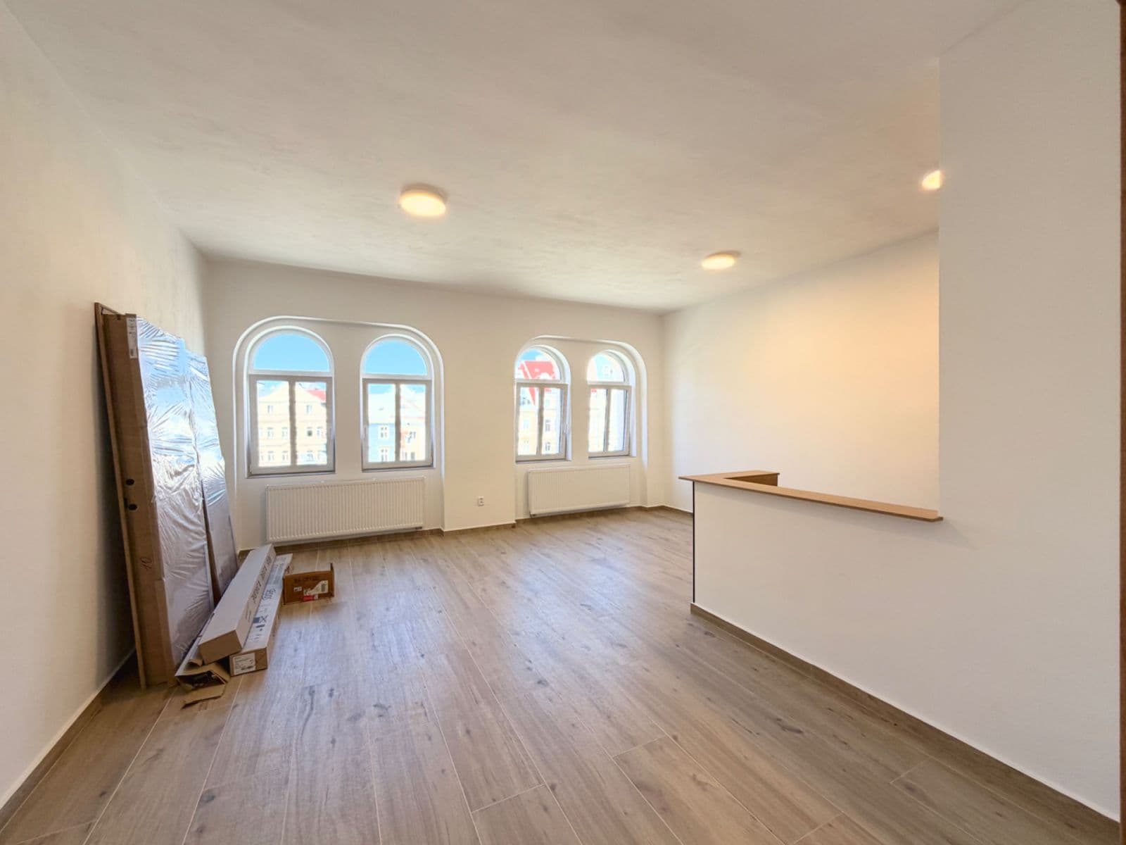 Prenájom bytu 2-izbový 75 m², náměstí doktora Edvarda Beneše, Liberec, Liberecký kraj Prenájom bytu 2-izbový 75 m², náměstí doktora Edvarda Beneše, Liberec, Liberecký kraj