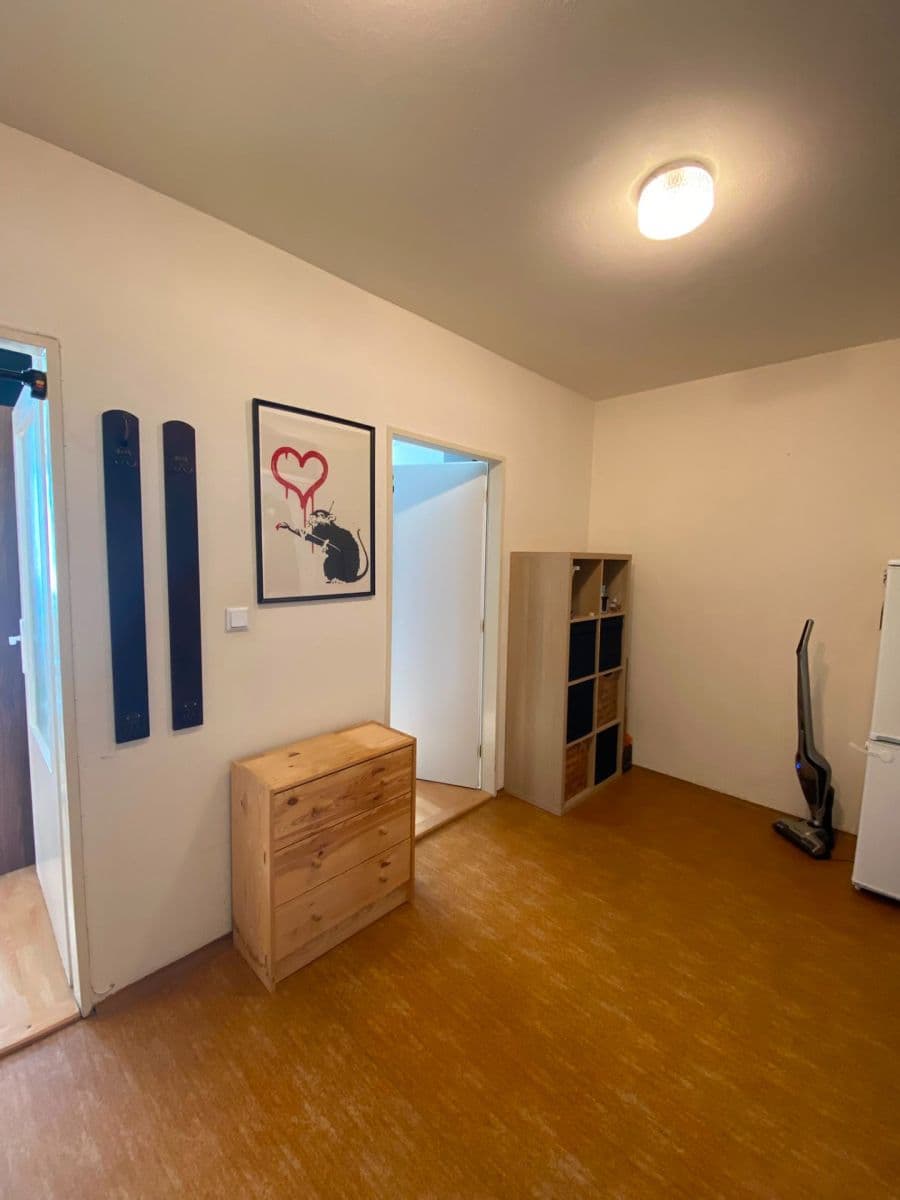 Prenájom bytu 2-izbový 40 m², Bryksova, Praha, Praha Prenájom bytu 2-izbový 40 m², Bryksova, Praha, Praha