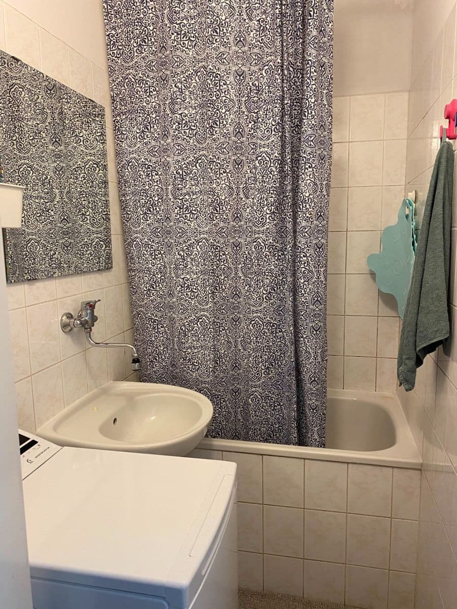 Prenájom bytu 2-izbový 40 m², Bryksova, Praha, Praha Prenájom bytu 2-izbový 40 m², Bryksova, Praha, Praha