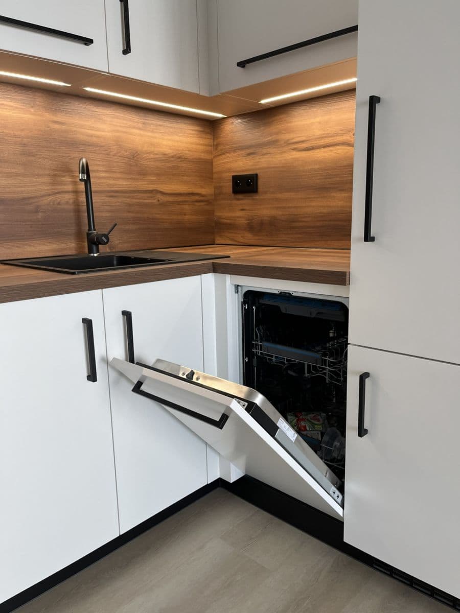 Prenájom bytu 1-izbový 33 m², Třída Jiřího Pelikána, Olomouc, Olomoucký kraj Prenájom bytu 1-izbový 33 m², Třída Jiřího Pelikána, Olomouc, Olomoucký kraj