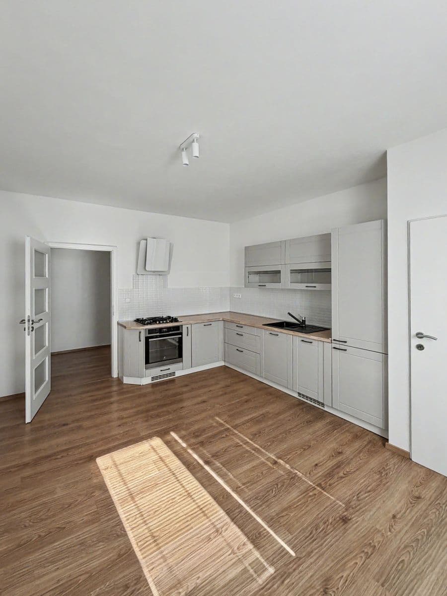 Predaj bytu 3-izbový 86 m², Čápkova, Brno, Jihomoravský kraj Predaj bytu 3-izbový 86 m², Čápkova, Brno, Jihomoravský kraj
