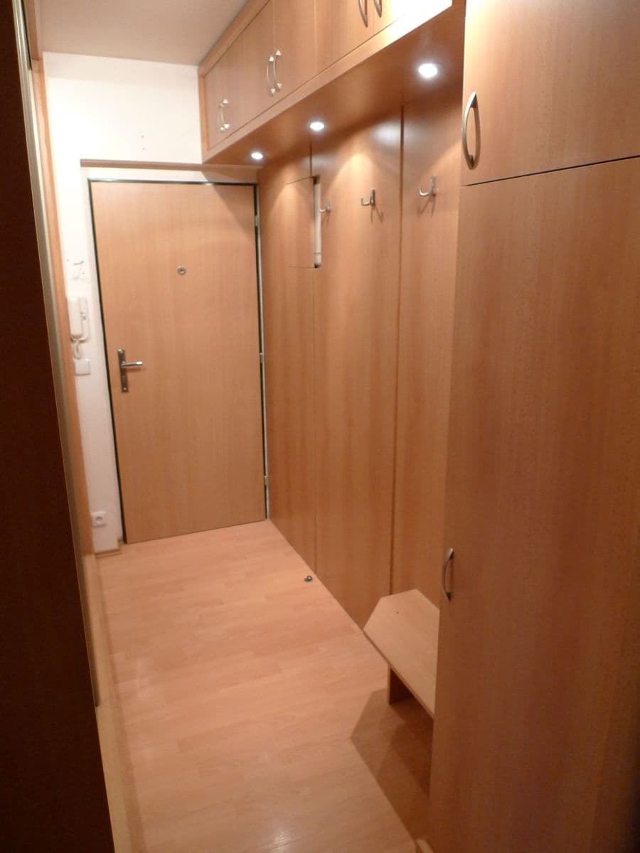 Prenájom bytu 2-izbový 45 m², Okružní, Vestec, Středočeský kraj Prenájom bytu 2-izbový 45 m², Okružní, Vestec, Středočeský kraj