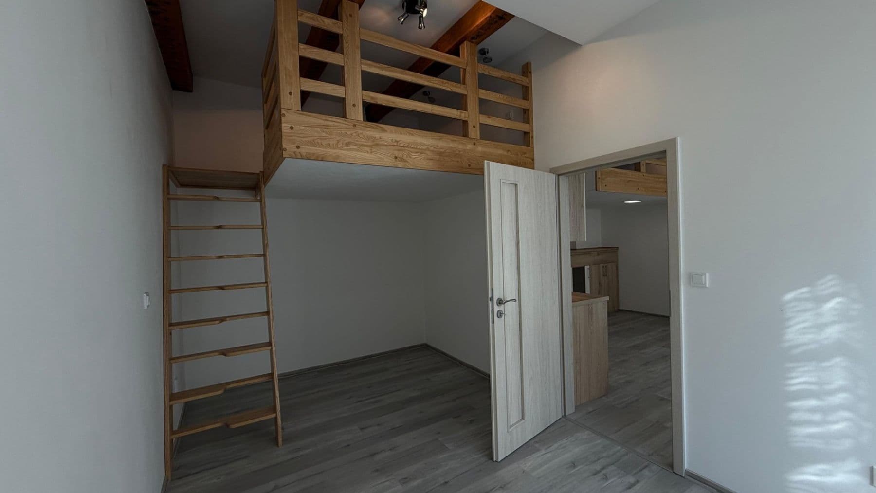 Prenájom bytu 2-izbový 46 m², Železničářská, Jičín, Královéhradecký kraj Prenájom bytu 2-izbový 46 m², Železničářská, Jičín, Královéhradecký kraj