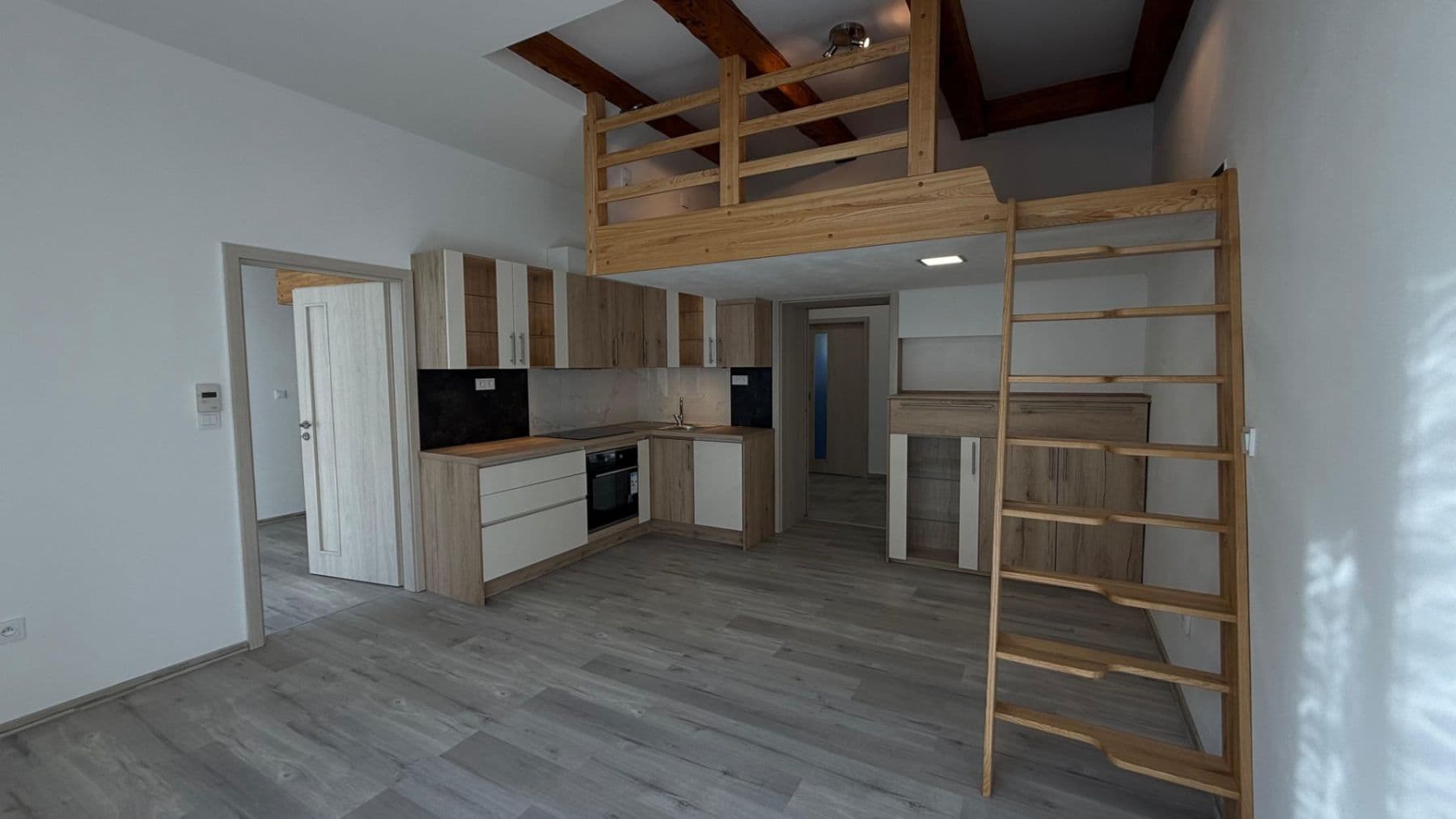 Prenájom bytu 2-izbový 46 m², Železničářská, Jičín, Královéhradecký kraj Prenájom bytu 2-izbový 46 m², Železničářská, Jičín, Královéhradecký kraj