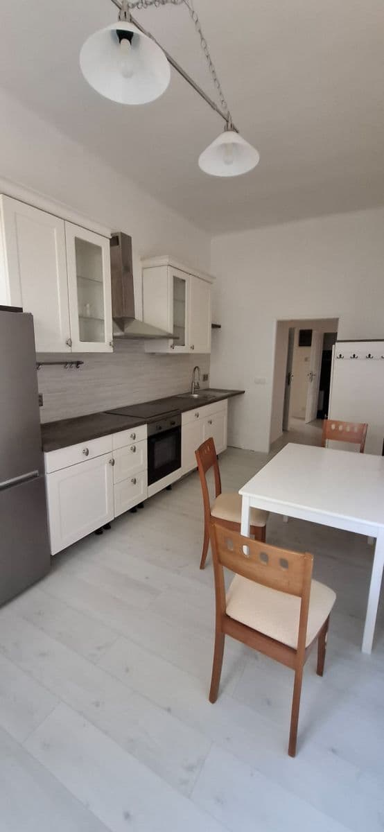 Prenájom bytu 3-izbový 85 m², Na Střelnici, Praha, Praha Prenájom bytu 3-izbový 85 m², Na Střelnici, Praha, Praha