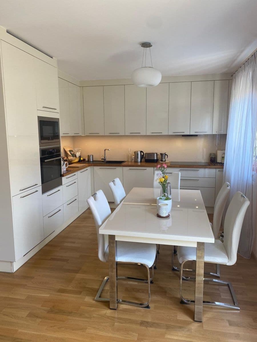 Prenájom bytu 5-izbový 104 m², Janáčkova, Jinočany, Středočeský kraj Prenájom bytu 5-izbový 104 m², Janáčkova, Jinočany, Středočeský kraj