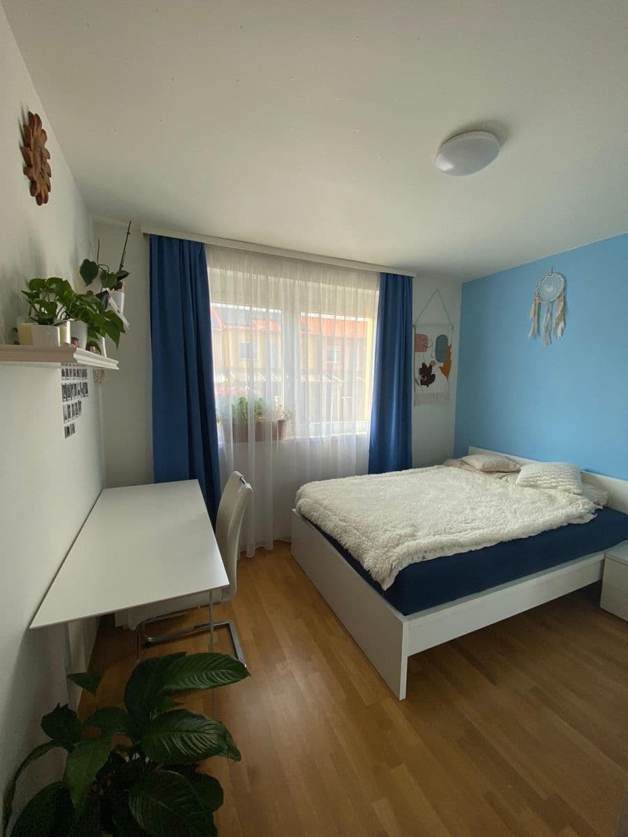 Prenájom bytu 5-izbový 104 m², Janáčkova, Jinočany, Středočeský kraj Prenájom bytu 5-izbový 104 m², Janáčkova, Jinočany, Středočeský kraj