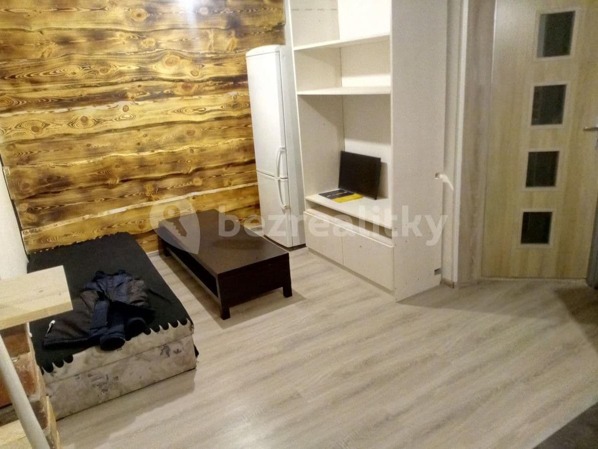 Prenájom bytu 3-izbový 65 m², Jestřabí Lhota, Středočeský kraj Prenájom bytu 3-izbový 65 m², Jestřabí Lhota, Středočeský kraj