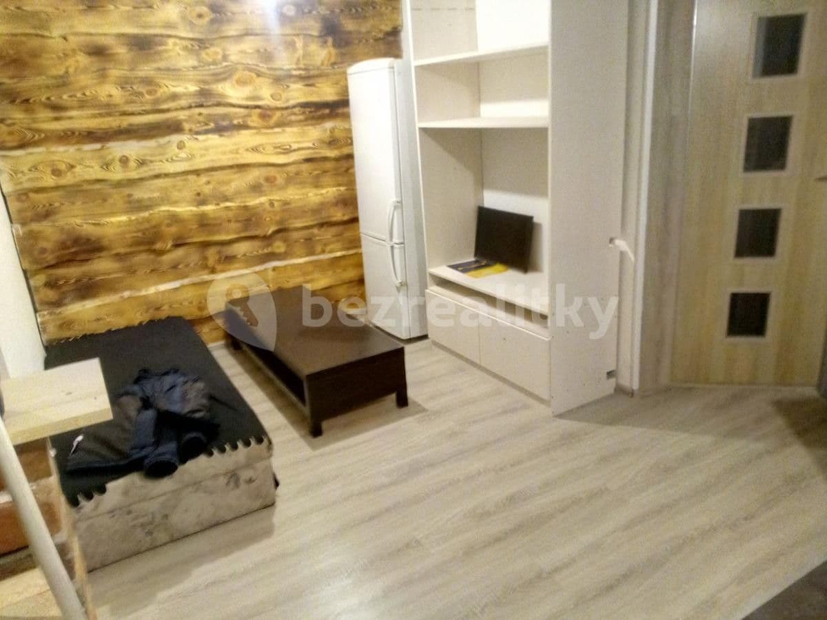 Prenájom bytu 3-izbový 65 m², Jestřabí Lhota, Středočeský kraj Prenájom bytu 3-izbový 65 m², Jestřabí Lhota, Středočeský kraj