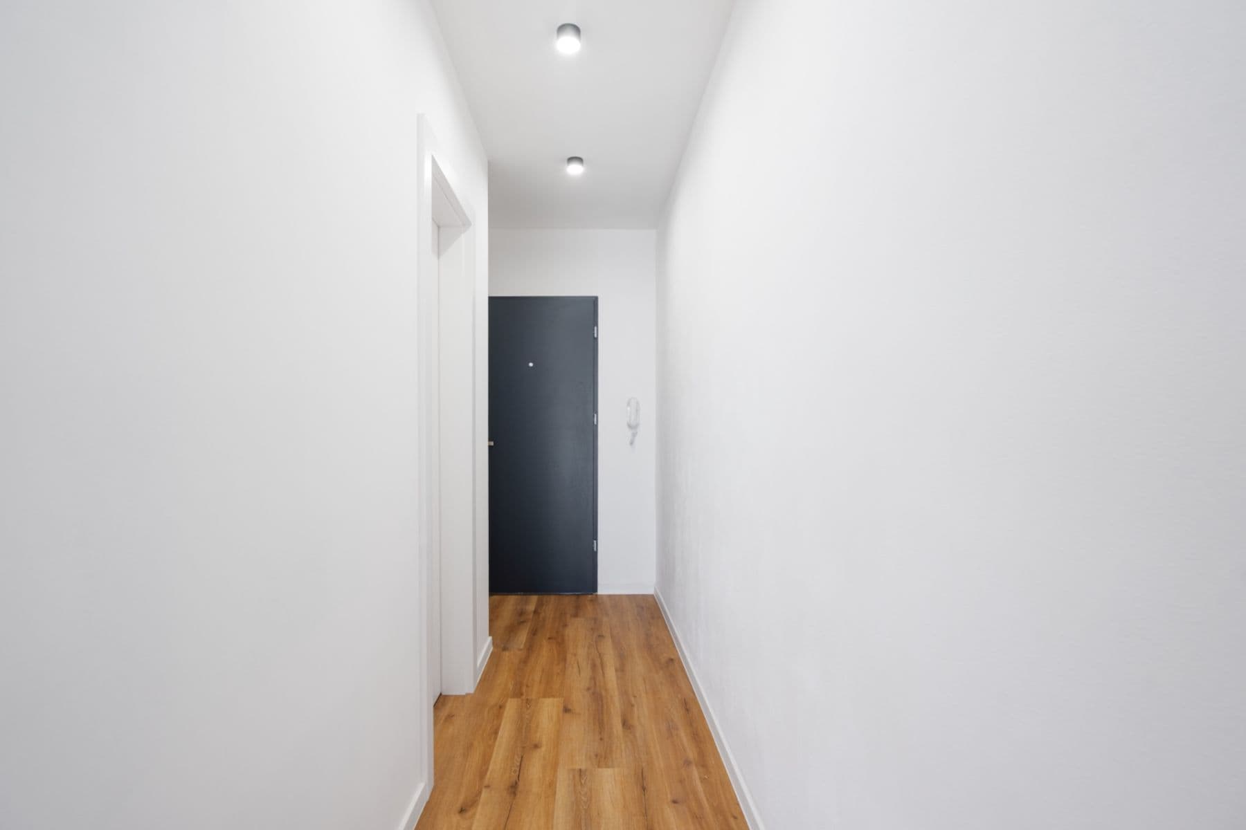 Predaj bytu 1-izbový 35 m², Jana Masaryka, Hradec Králové, Královéhradecký kraj Predaj bytu 1-izbový 35 m², Jana Masaryka, Hradec Králové, Královéhradecký kraj