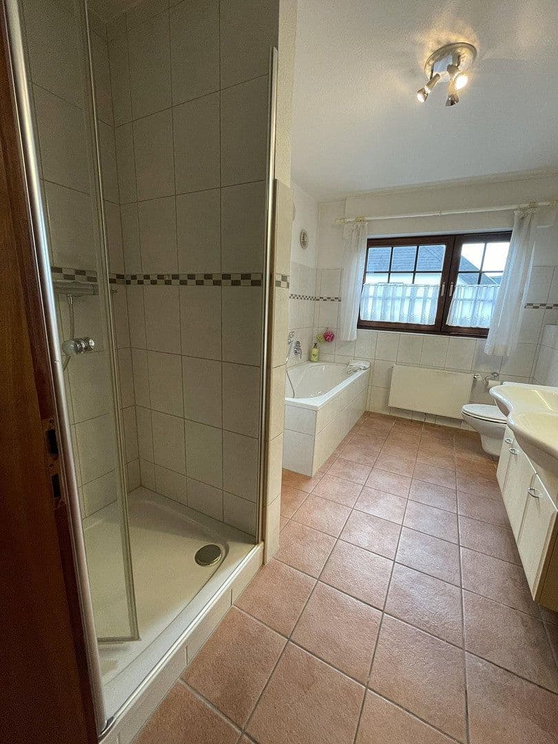 Predaj domu 166 m², pozemok 740 m², Leichlingen, Severné Porýnie - Westfálsko Predaj domu 166 m², pozemok 740 m², Leichlingen, Severné Porýnie - Westfálsko
