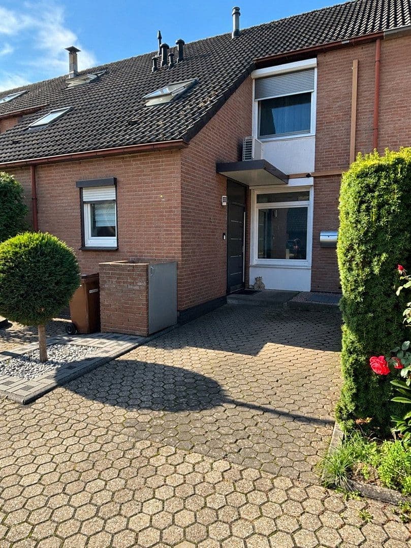 Predaj domu 115 m², pozemok 207 m², Erftstadt, Severné Porýnie - Westfálsko Predaj domu 115 m², pozemok 207 m², Erftstadt, Severné Porýnie - Westfálsko