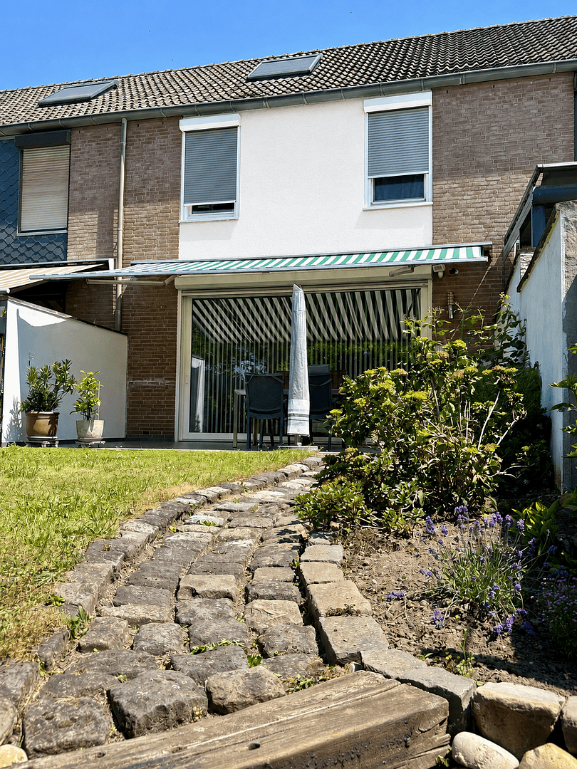 Predaj domu 115 m², pozemok 207 m², Erftstadt, Severné Porýnie - Westfálsko Predaj domu 115 m², pozemok 207 m², Erftstadt, Severné Porýnie - Westfálsko