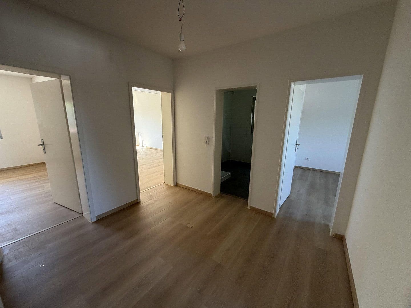 Prenájom bytu 3-izbový 80 m², Bochum, Severné Porýnie - Westfálsko Prenájom bytu 3-izbový 80 m², Bochum, Severné Porýnie - Westfálsko