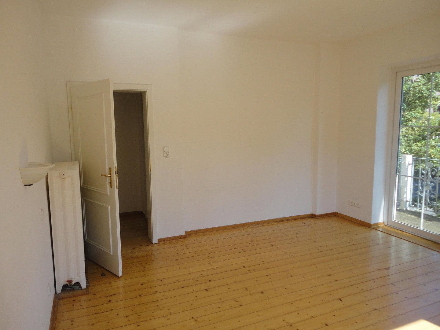 Prenájom bytu 4-izbový 127 m², Göttingen, Dolné Sasko Prenájom bytu 4-izbový 127 m², Göttingen, Dolné Sasko